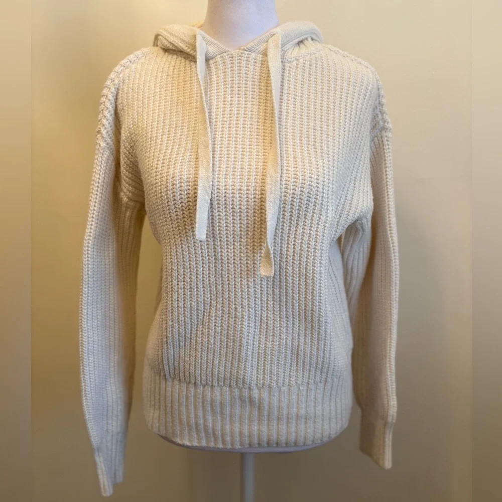 XS Nine West Cream Hooded Sweater - Picture 3 of 11